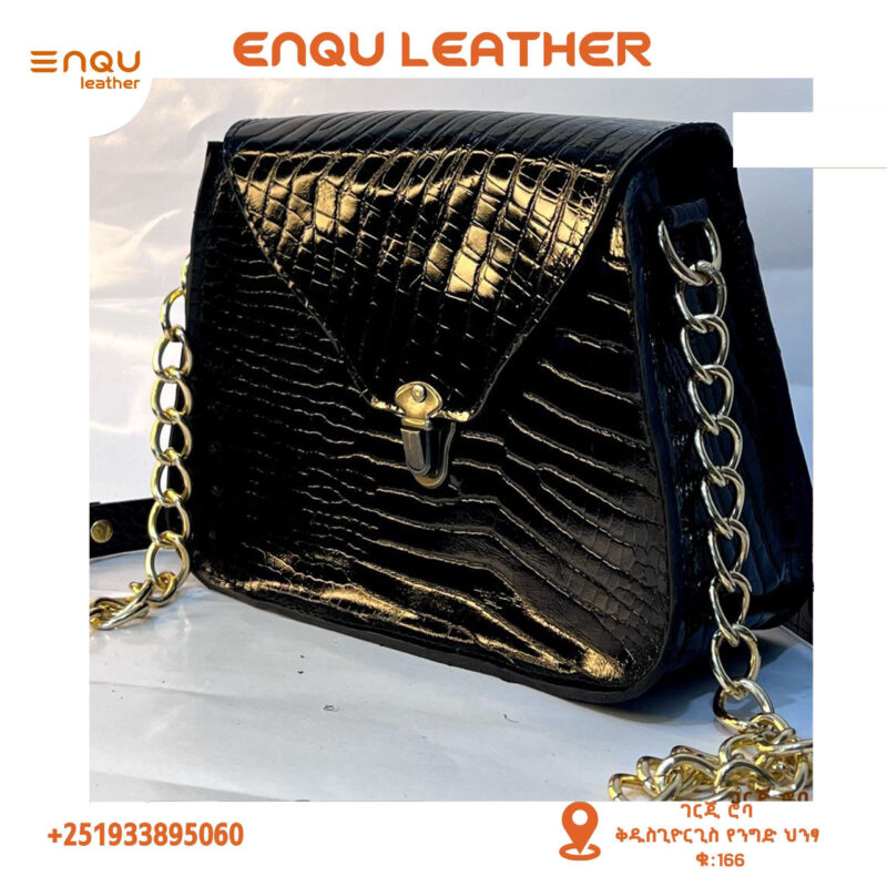 The Aria Leather Shoulder Bag